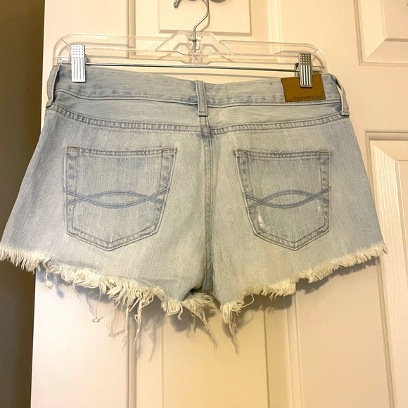 Low Rise Short - Picture 2 of 9